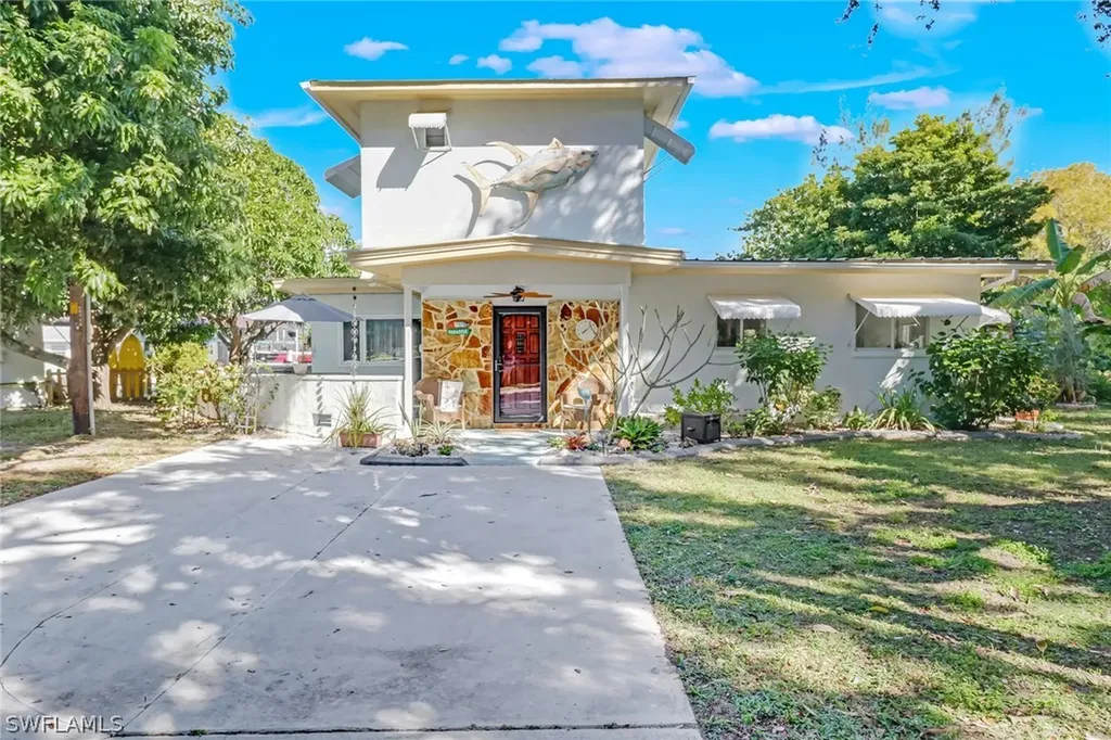 3332 6th Avenue St. James City FL 33956