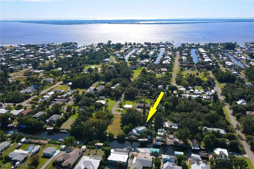 3332 6th Avenue St. James City FL 33956