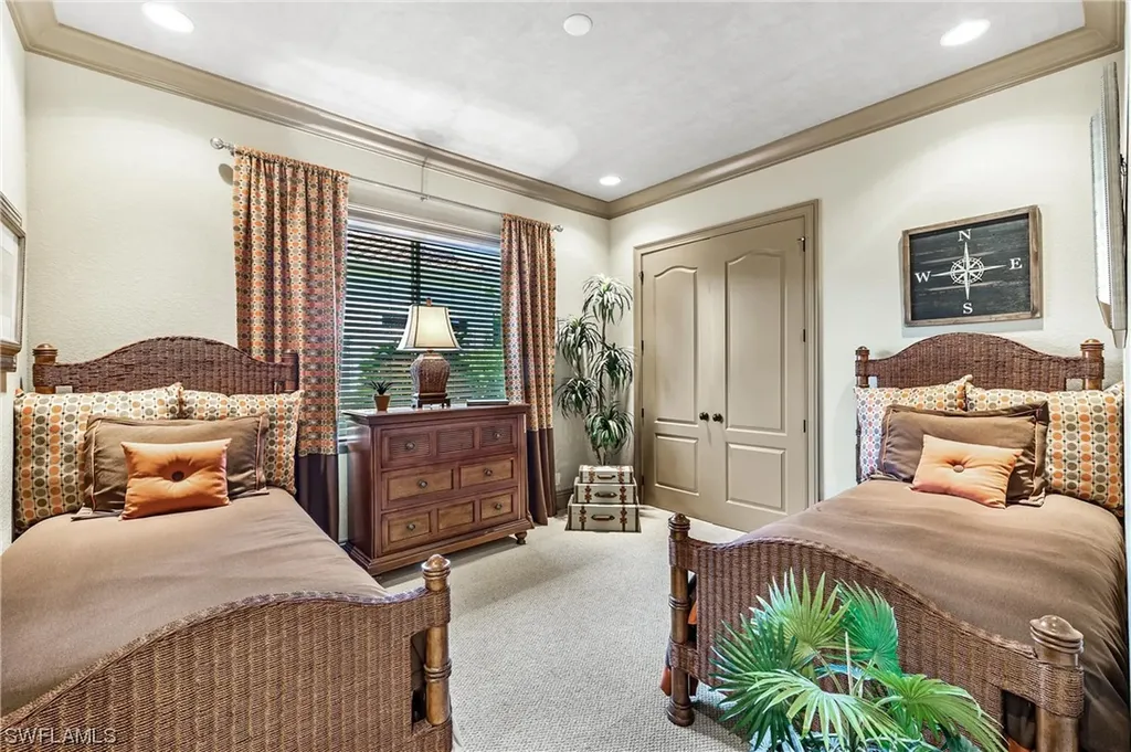 7515 Hogan Court Naples FL 34113