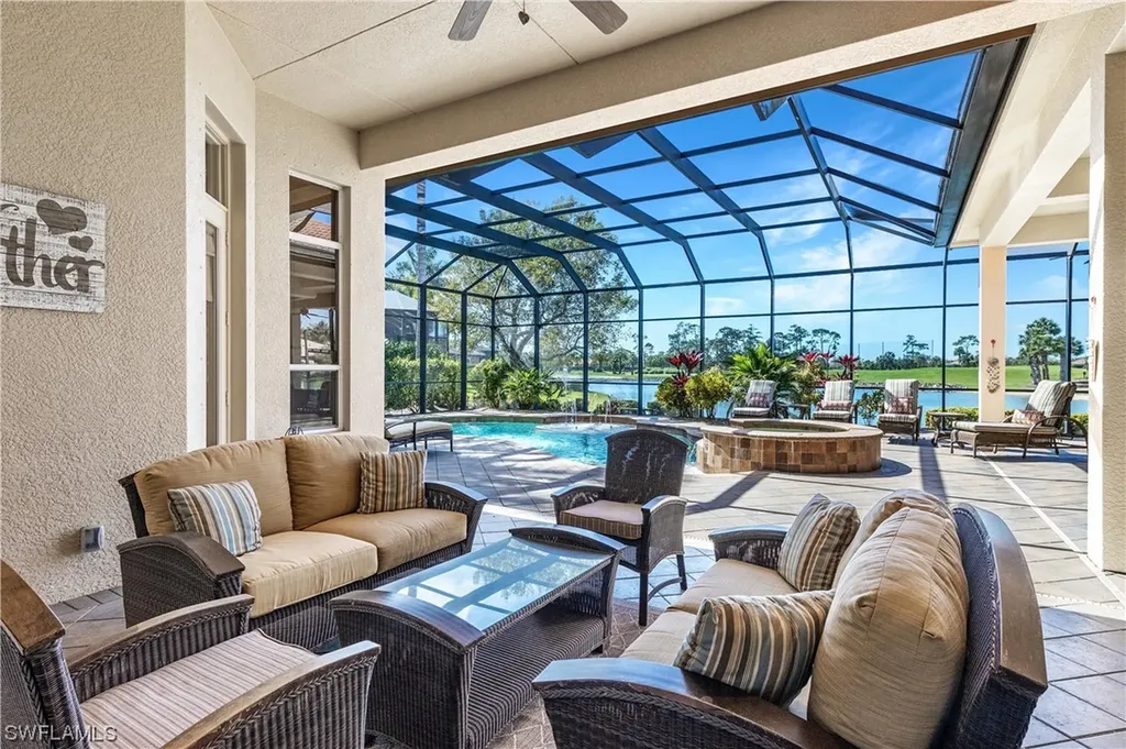 7515 Hogan Court Naples FL 34113