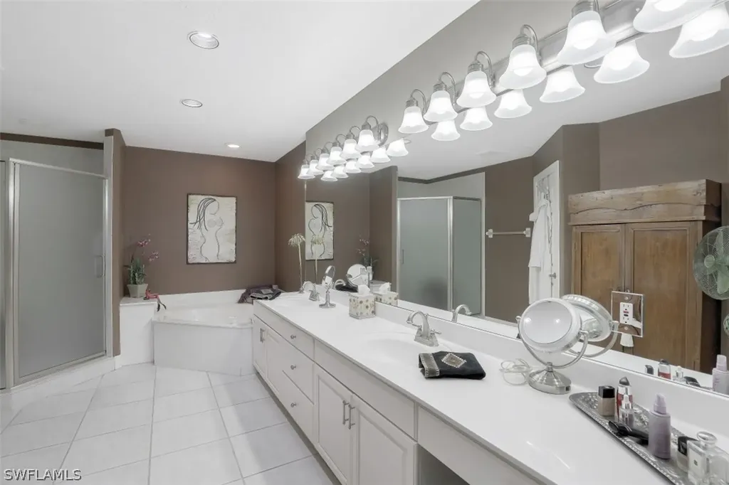 538 Laguna Royale Boulevard Naples FL 34119