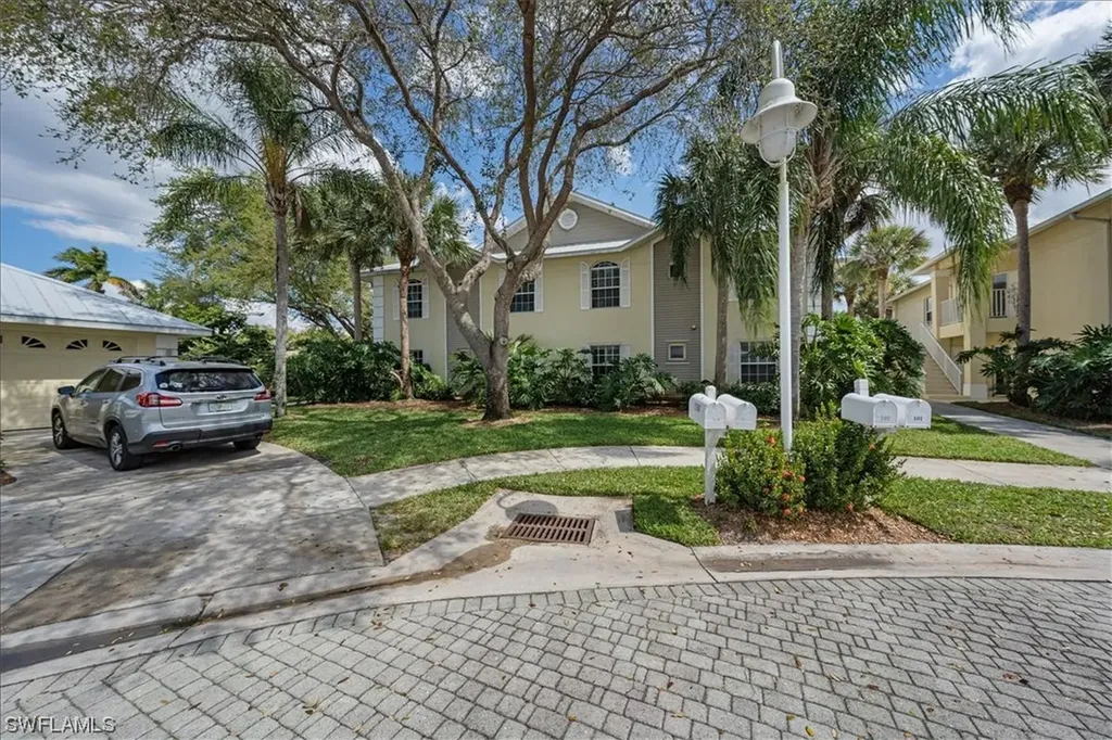 1260 Shady Rest Lane Naples FL 34103