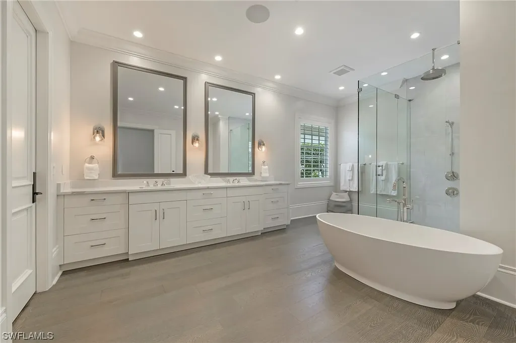 1727 Venezia Way Naples FL 34105