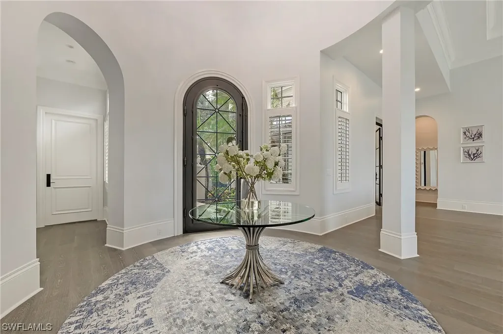1727 Venezia Way Naples FL 34105