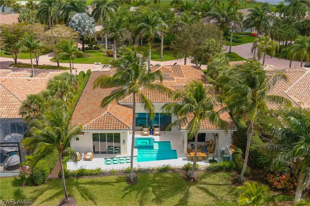1727 Venezia Way Naples FL 34105