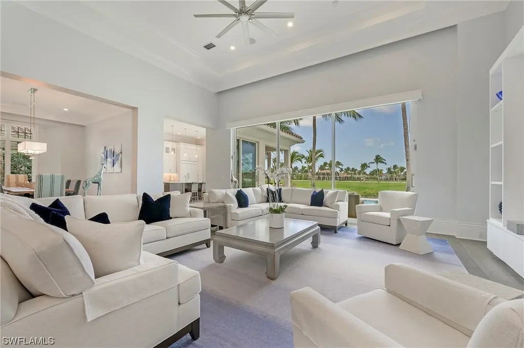 1727 Venezia Way Naples FL 34105
