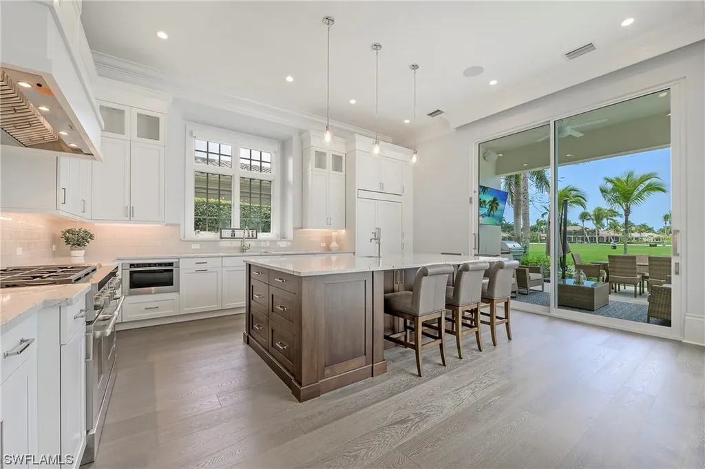 1727 Venezia Way Naples FL 34105