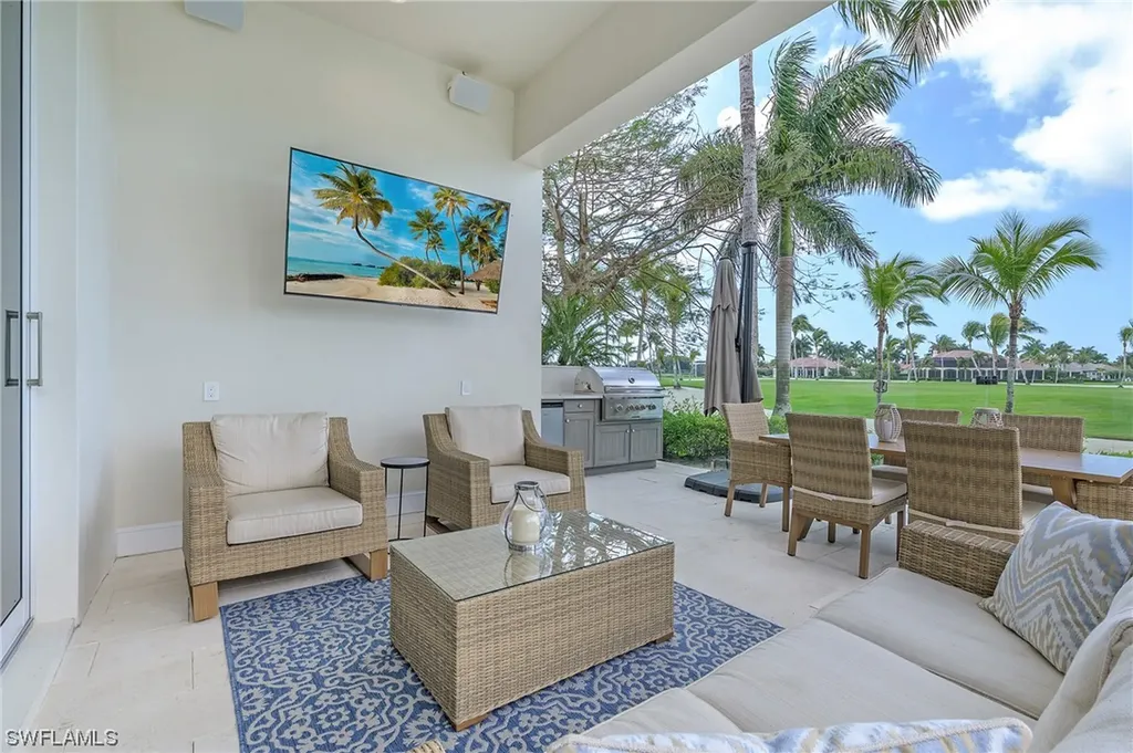 1727 Venezia Way Naples FL 34105