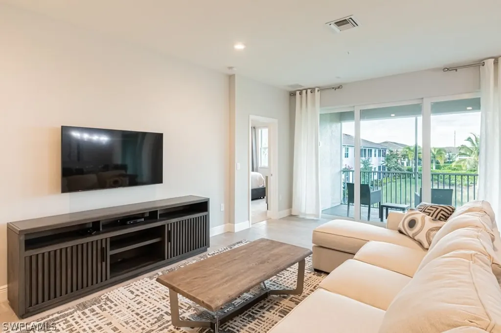 2281 Priory Lane Naples FL 34120