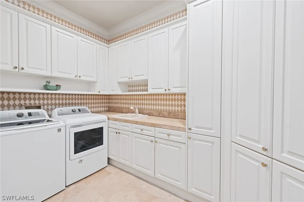 5055 Groveland Terrace Naples FL 34119