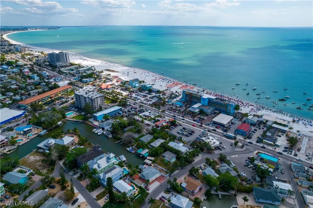 130 Palermo Circle Fort Myers Beach FL 33931