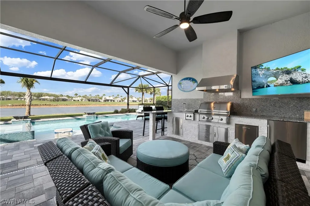 9528 Greyhawk Trail Naples FL 34120