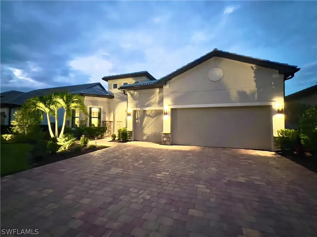 9528 Greyhawk Trail Naples FL 34120
