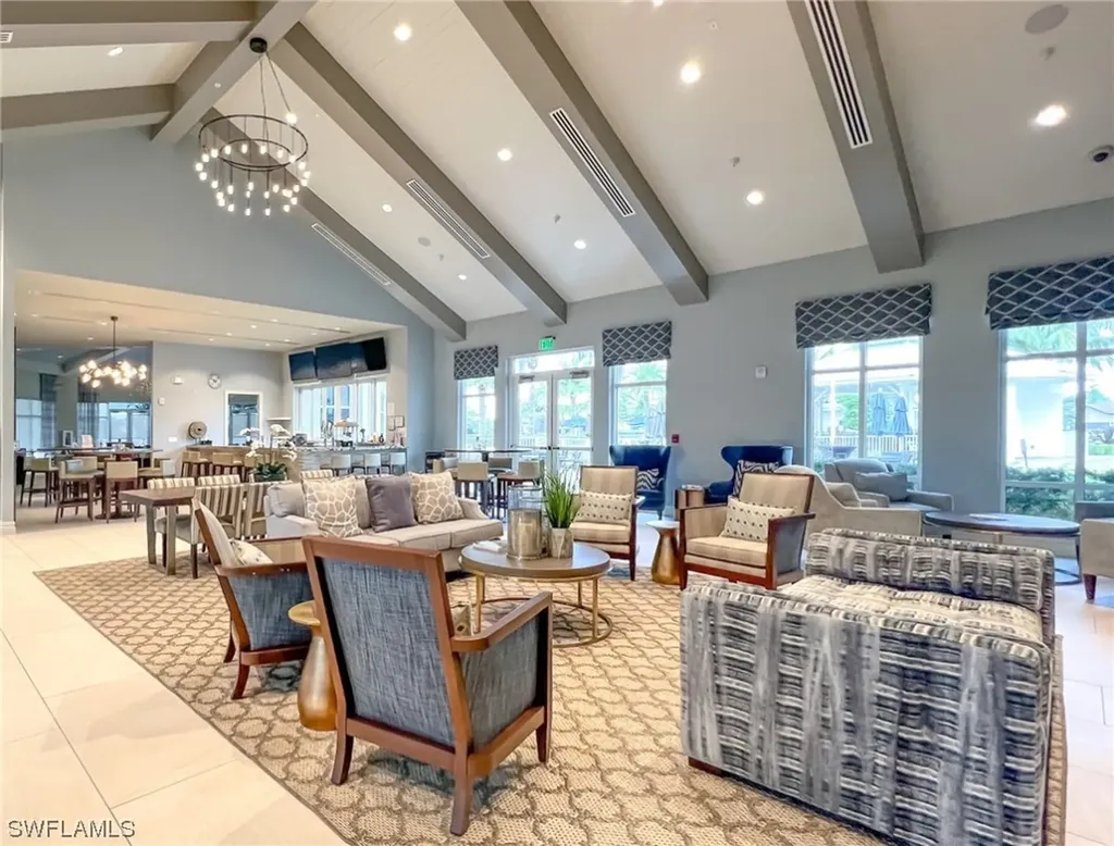 9528 Greyhawk Trail Naples FL 34120