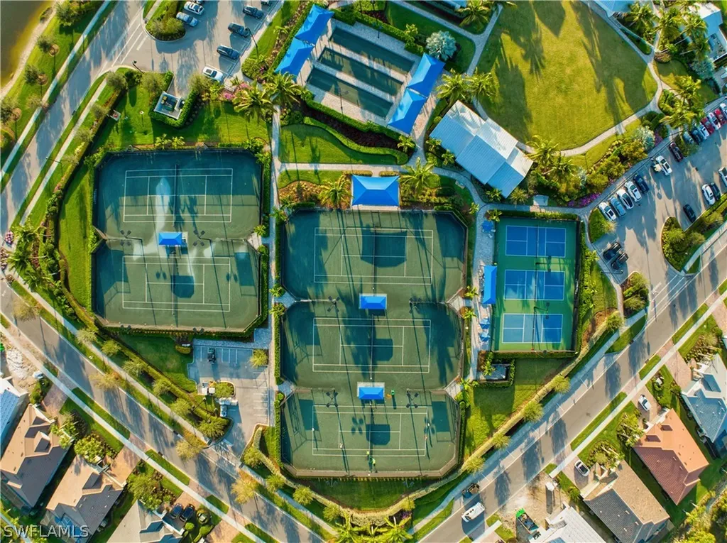 9528 Greyhawk Trail Naples FL 34120