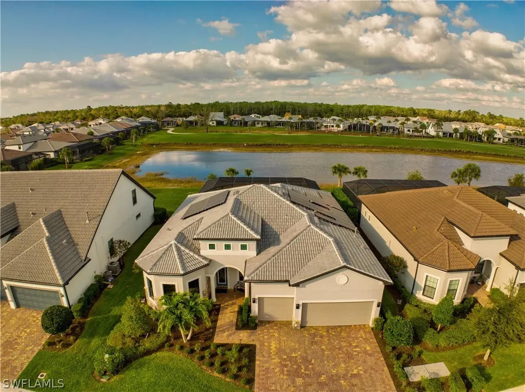 9528 Greyhawk Trail Naples FL 34120