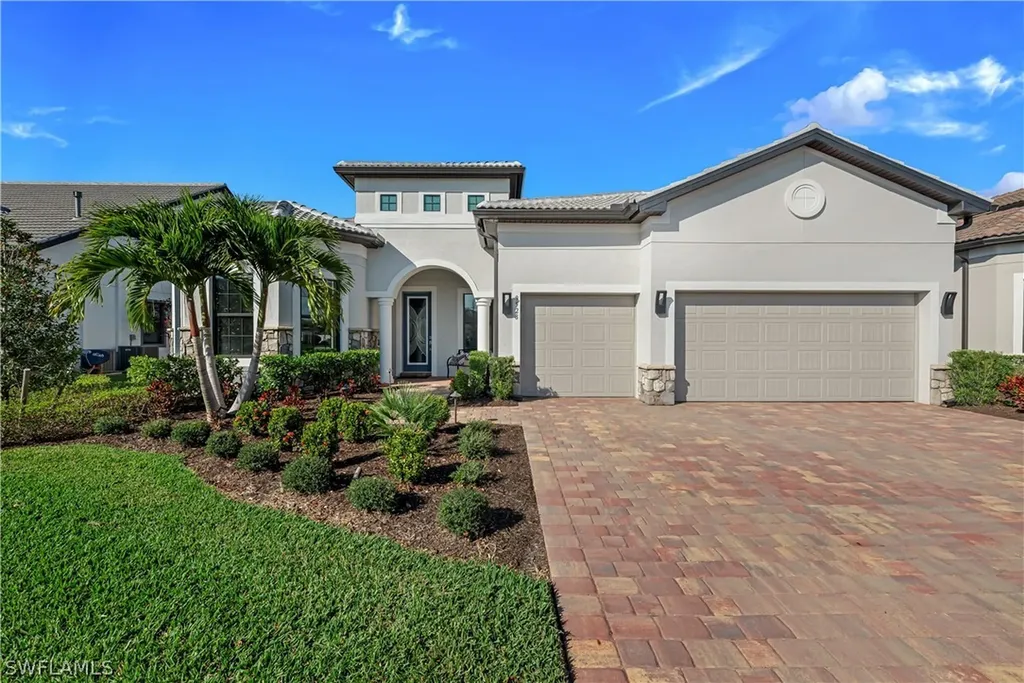 9528 Greyhawk Trail Naples FL 34120