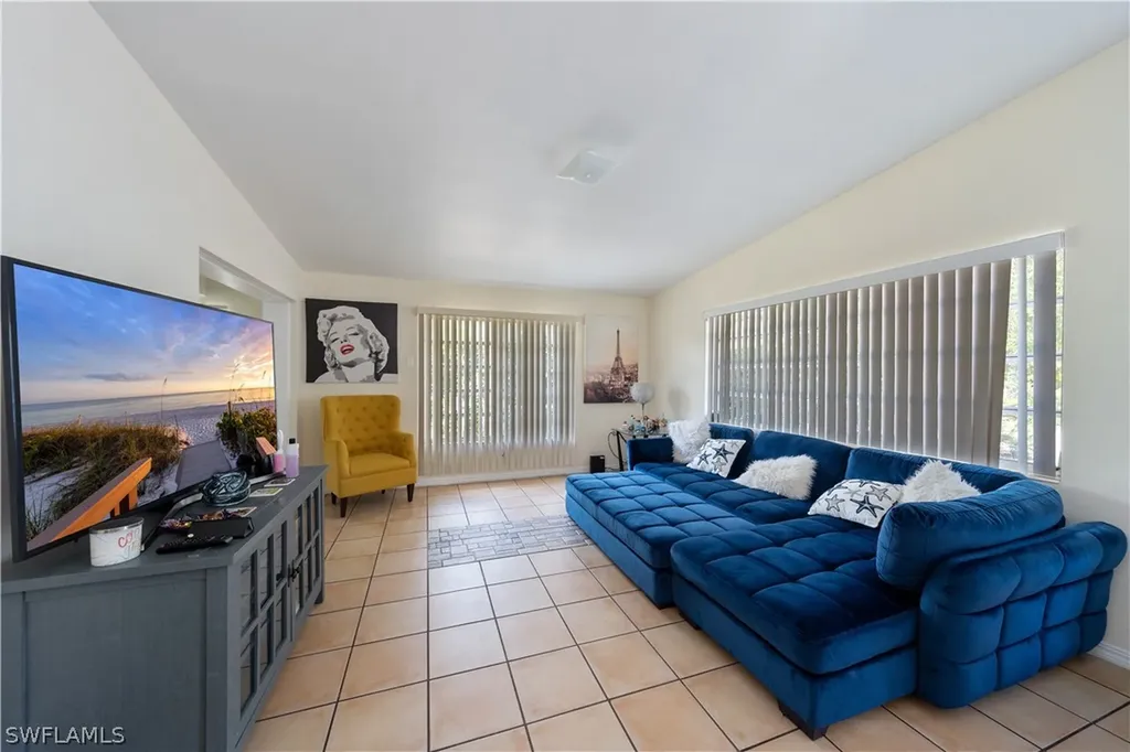 788 7th Avenue N Naples FL 34102
