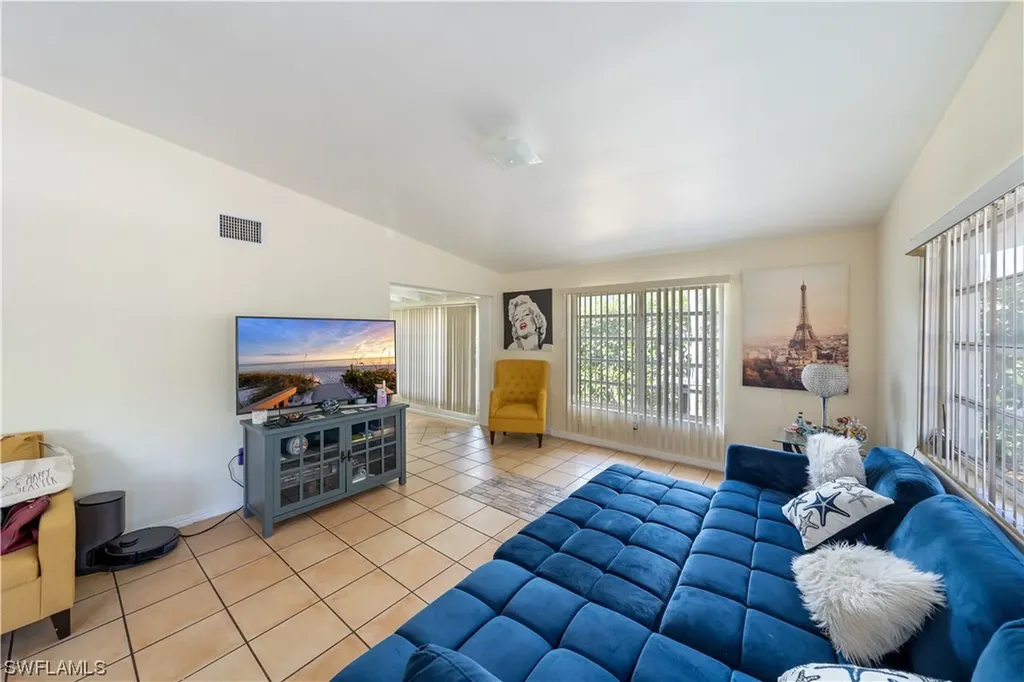 788 7th Avenue N Naples FL 34102