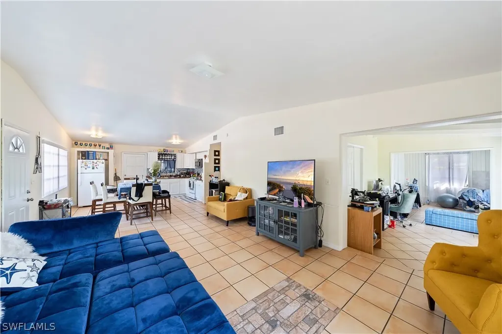 788 7th Avenue N Naples FL 34102