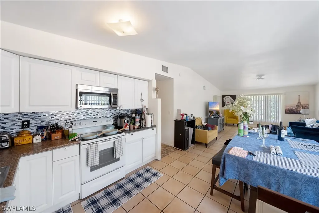 788 7th Avenue N Naples FL 34102