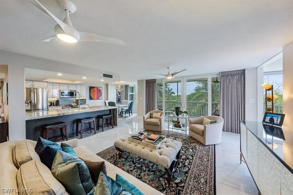 Naples FL, 6573 Marissa Loop, Unit 305