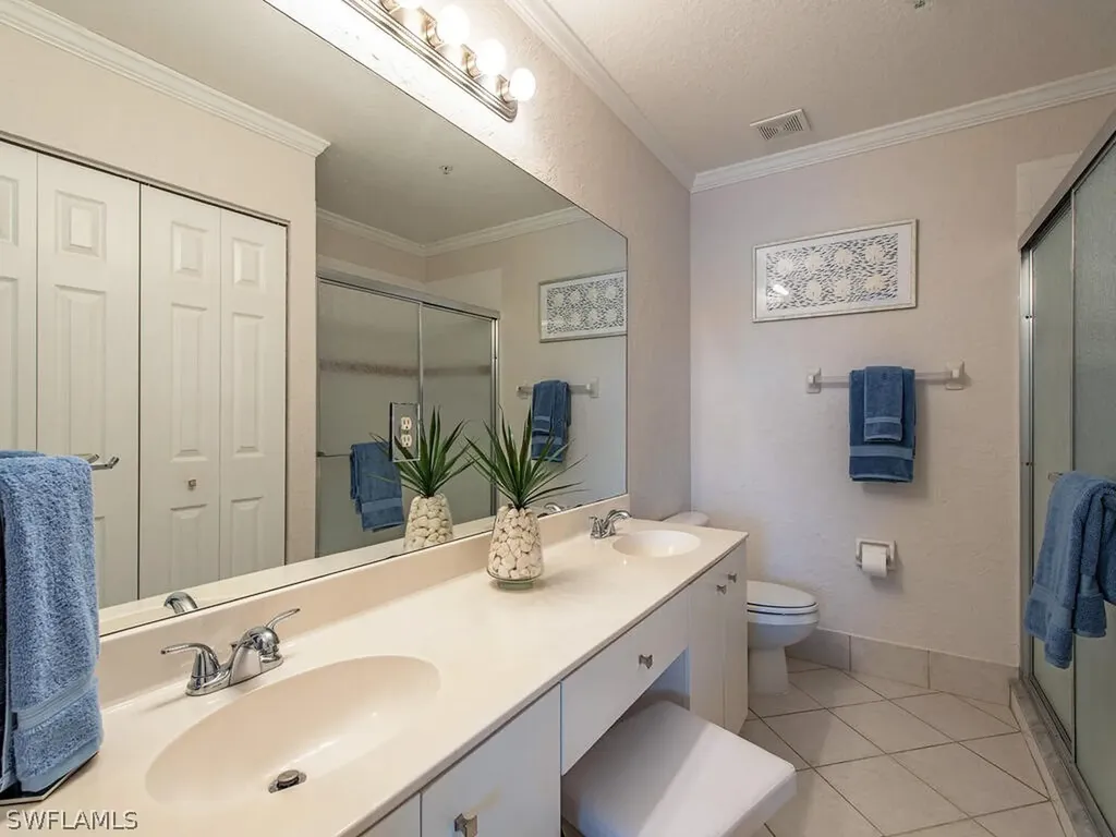 6870 Huntington Lakes Circle Naples FL 34119