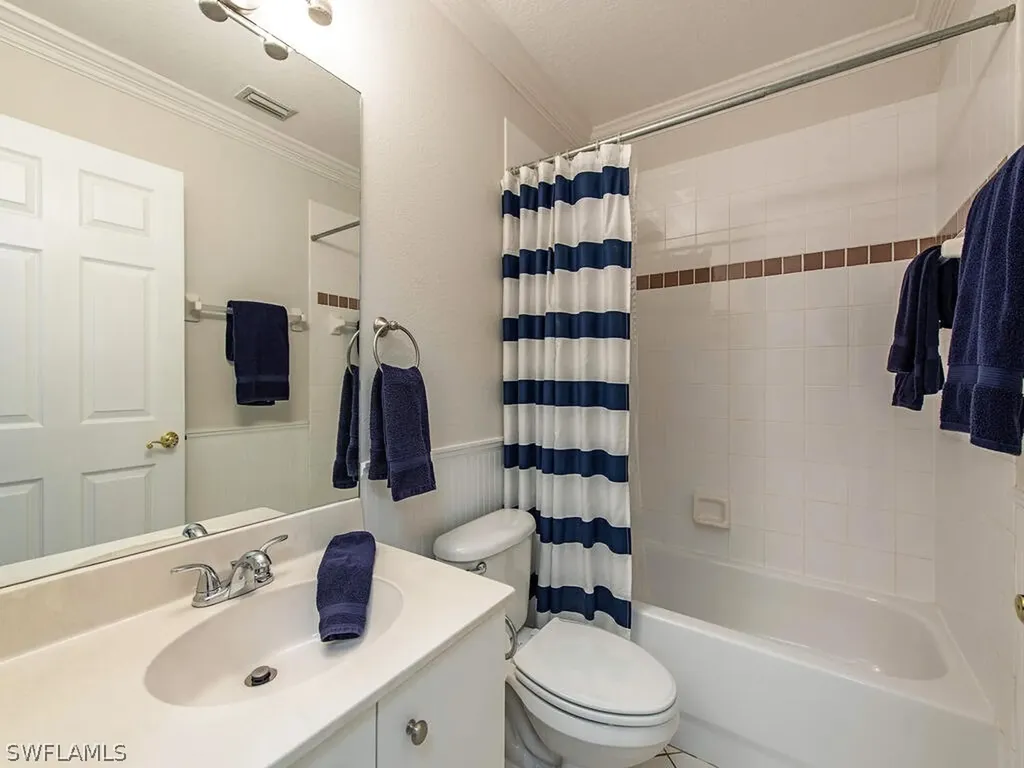 6870 Huntington Lakes Circle Naples FL 34119
