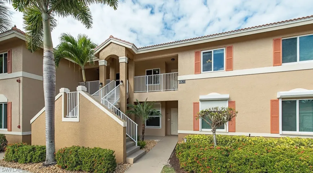 6870 Huntington Lakes Circle Naples FL 34119