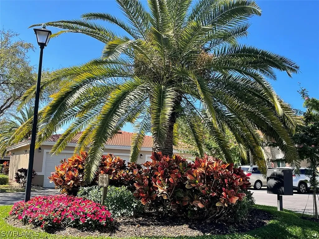 6870 Huntington Lakes Circle Naples FL 34119