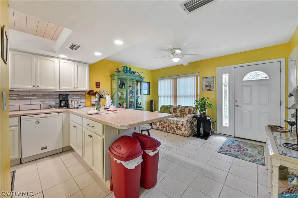 1807 SE 41st Street Cape Coral FL 33904
