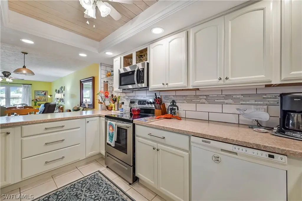 1807 SE 41st Street Cape Coral FL 33904
