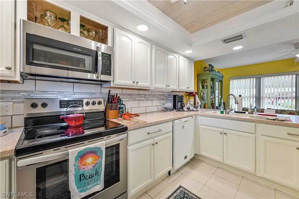 1807 SE 41st Street Cape Coral FL 33904