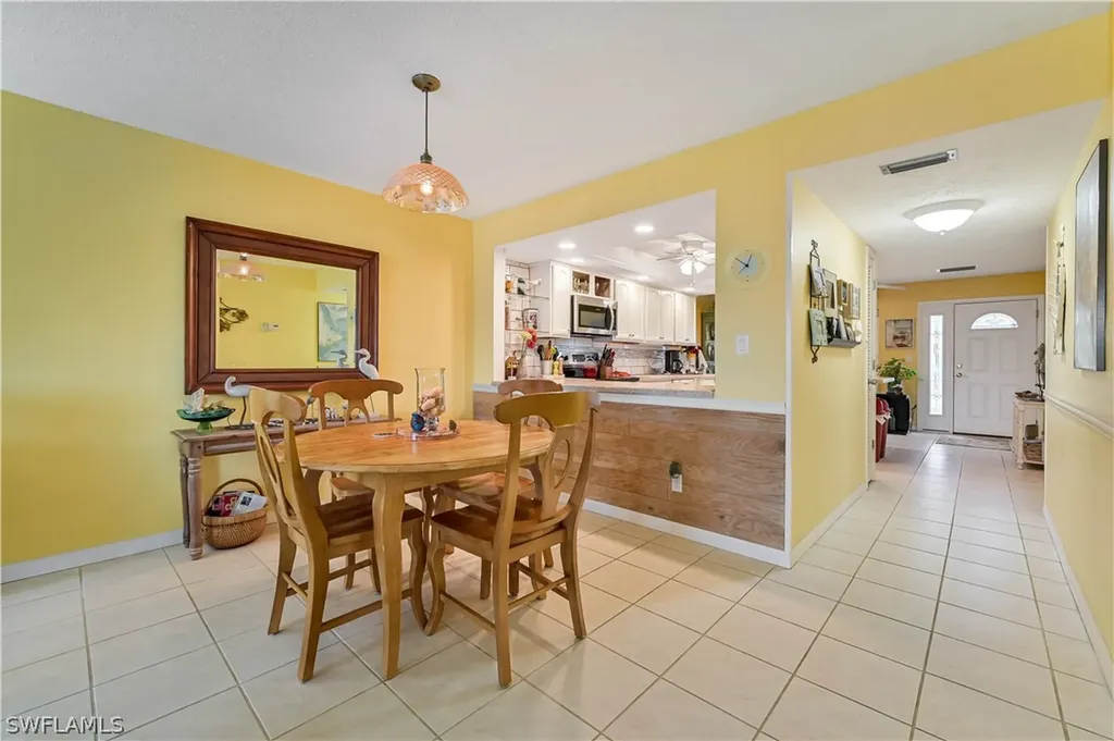 1807 SE 41st Street Cape Coral FL 33904