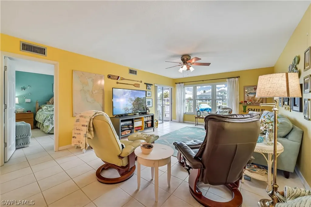 1807 SE 41st Street Cape Coral FL 33904
