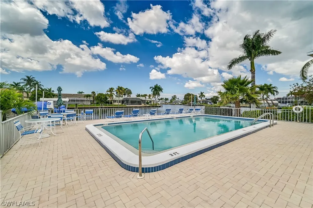 1807 SE 41st Street Cape Coral FL 33904