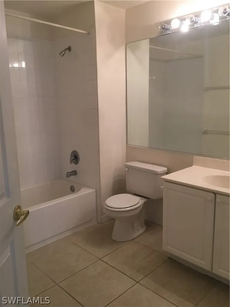8451 Village Edge Circle Fort Myers FL 33919