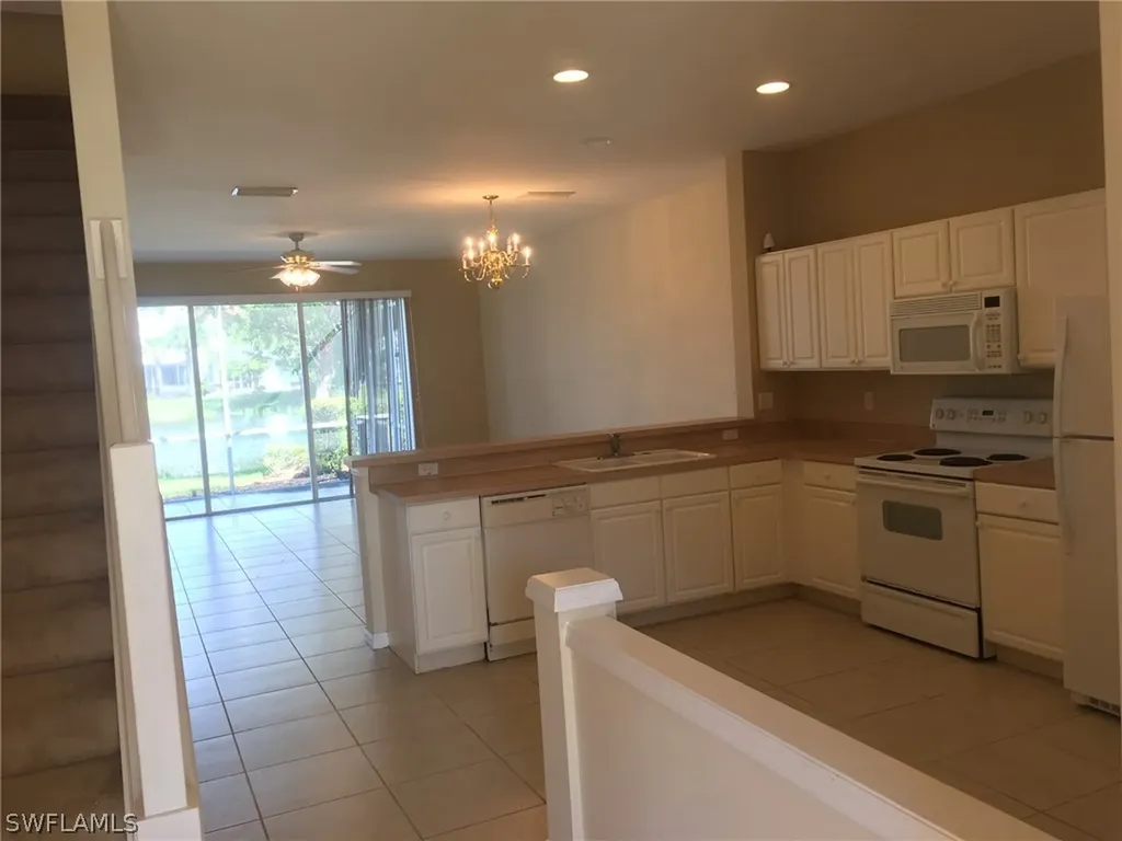 8451 Village Edge Circle Fort Myers FL 33919