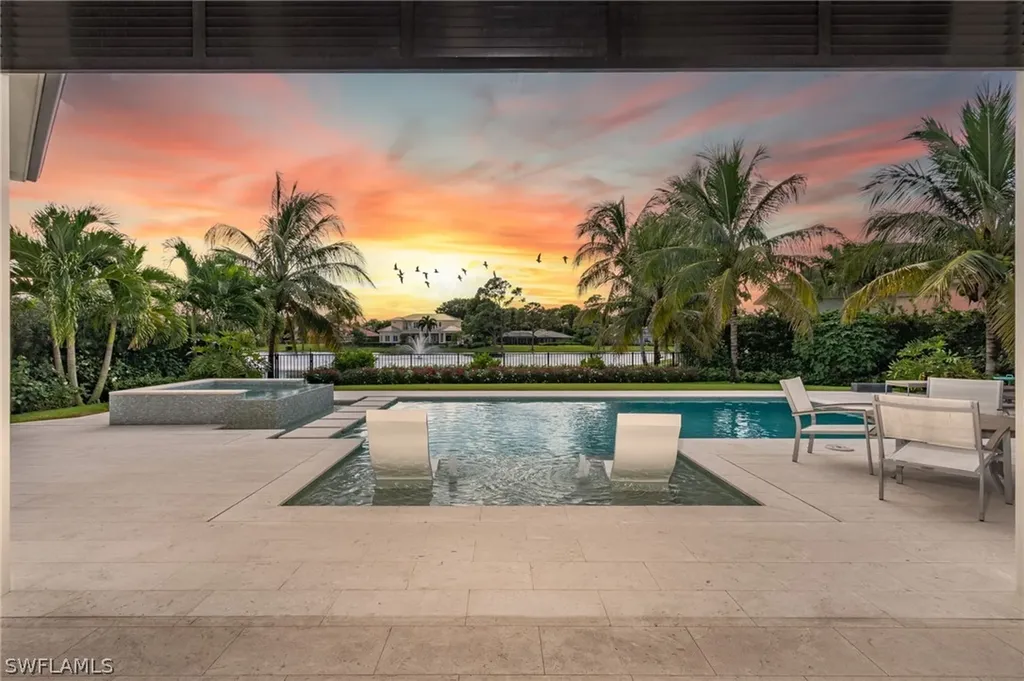 Naples FL, 4839 West Boulevard