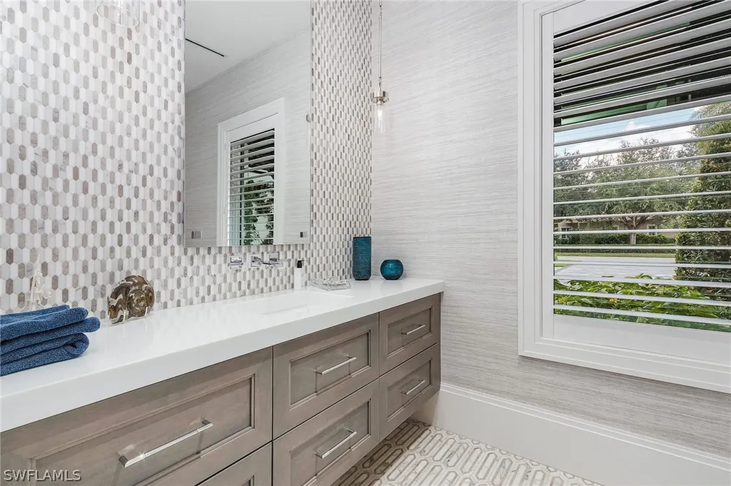 4839 West Boulevard Naples FL 34103