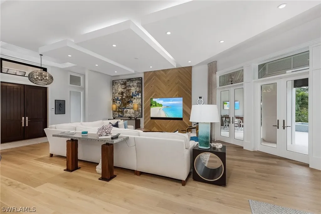 4839 West Boulevard Naples FL 34103