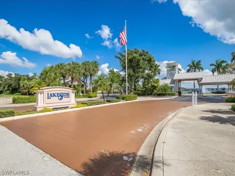 2860 Citrus Lake Drive Naples FL 34109