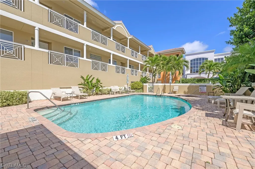 850 6th Avenue N Naples FL 34102