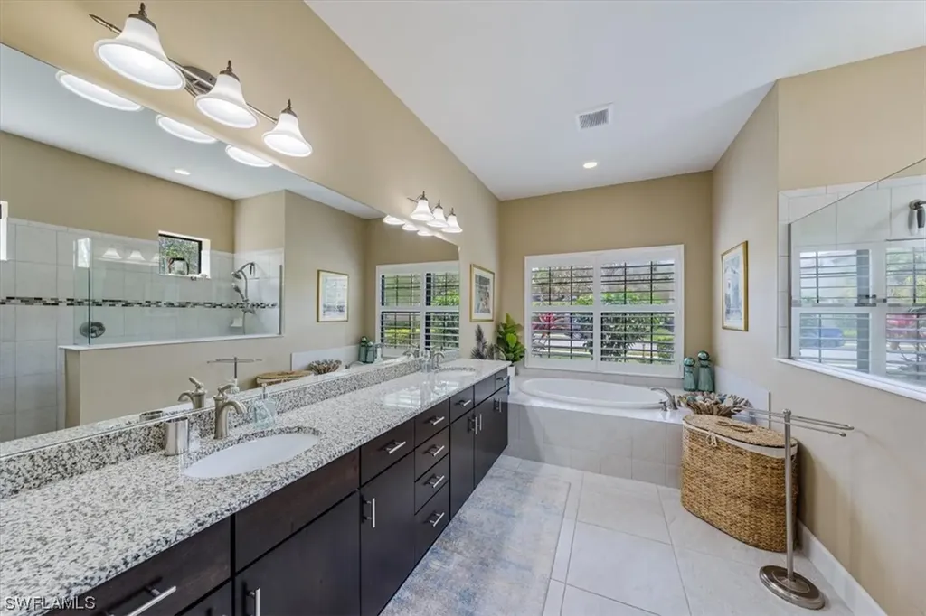 16273 Camden Lakes Circle Naples FL 34110