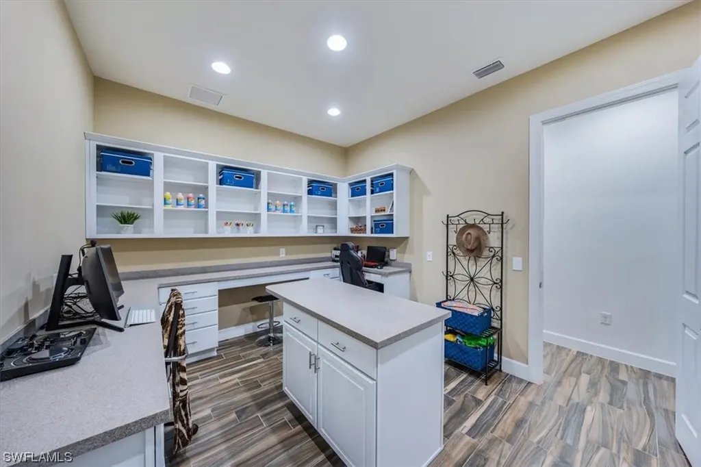 16273 Camden Lakes Circle Naples FL 34110