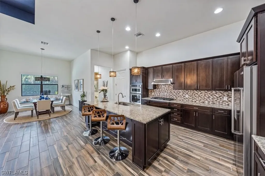 16273 Camden Lakes Circle Naples FL 34110