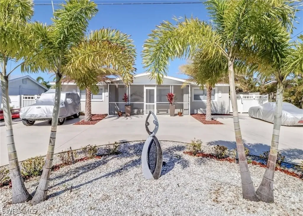 Matlacha Isles FL, 12179 Boat Shell Drive