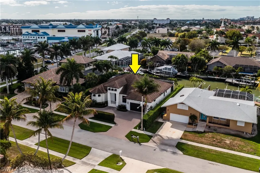 845 Magnolia Court Marco Island FL 34145