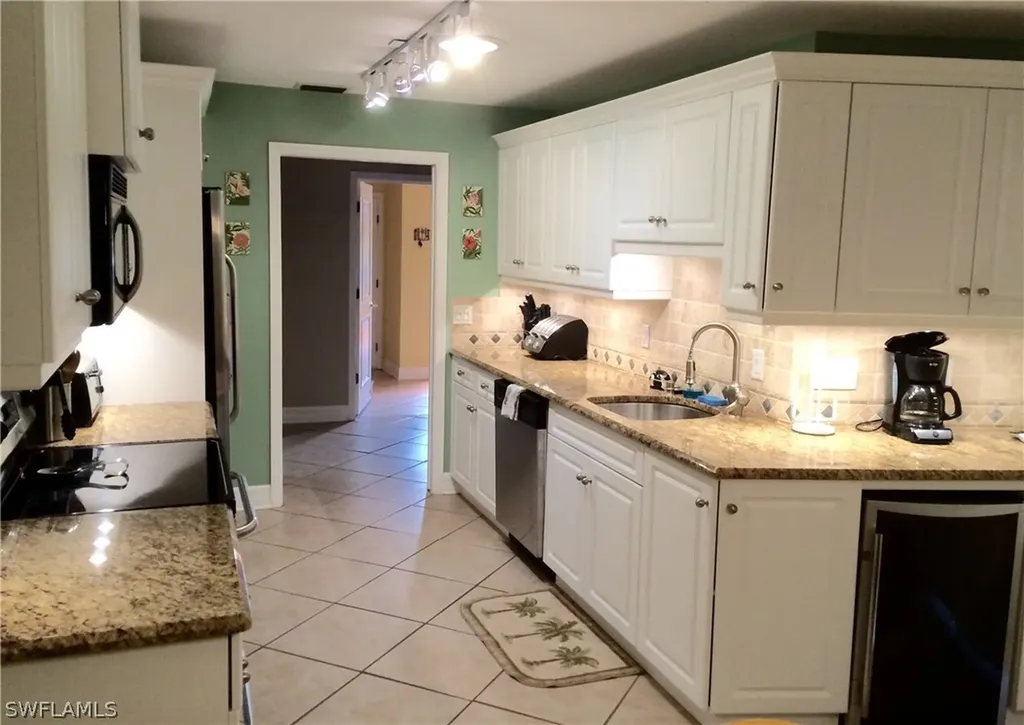 1362 Bayport Avenue Marco Island FL 34145