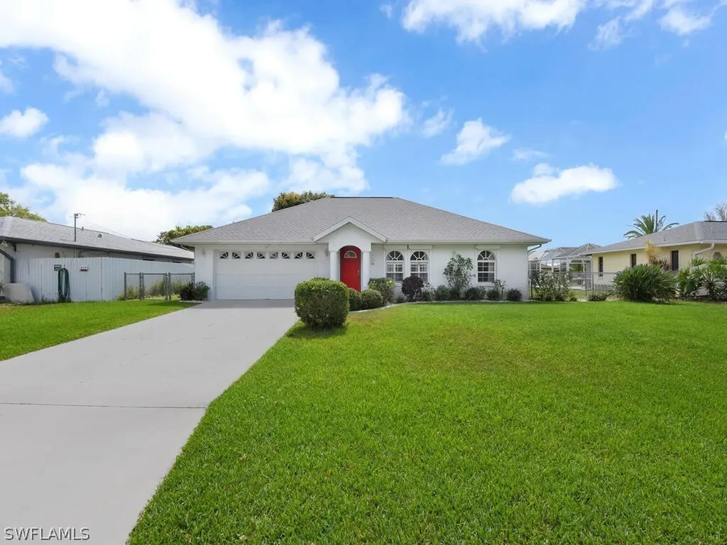1814 NE 1st Terrace Cape Coral FL 33909
